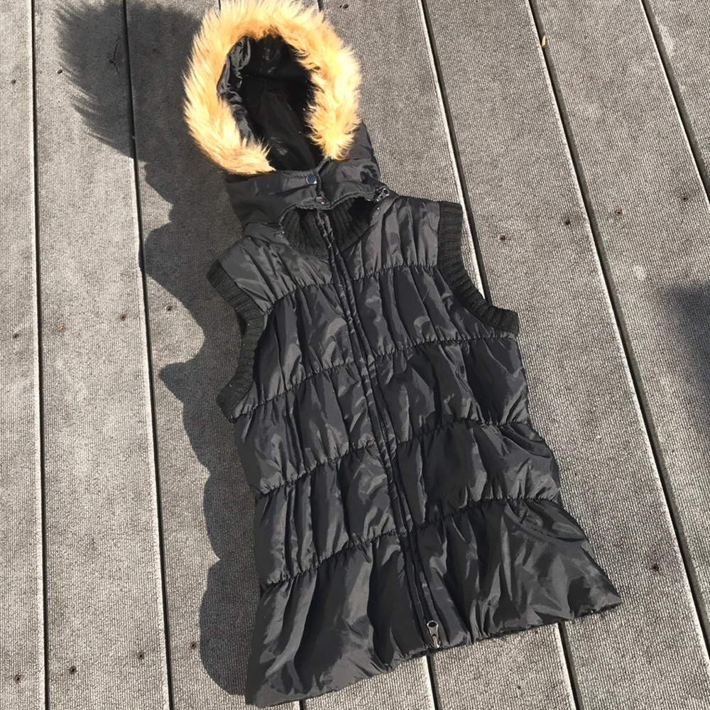 ❄️ Black Vest with Faux Fur Hood